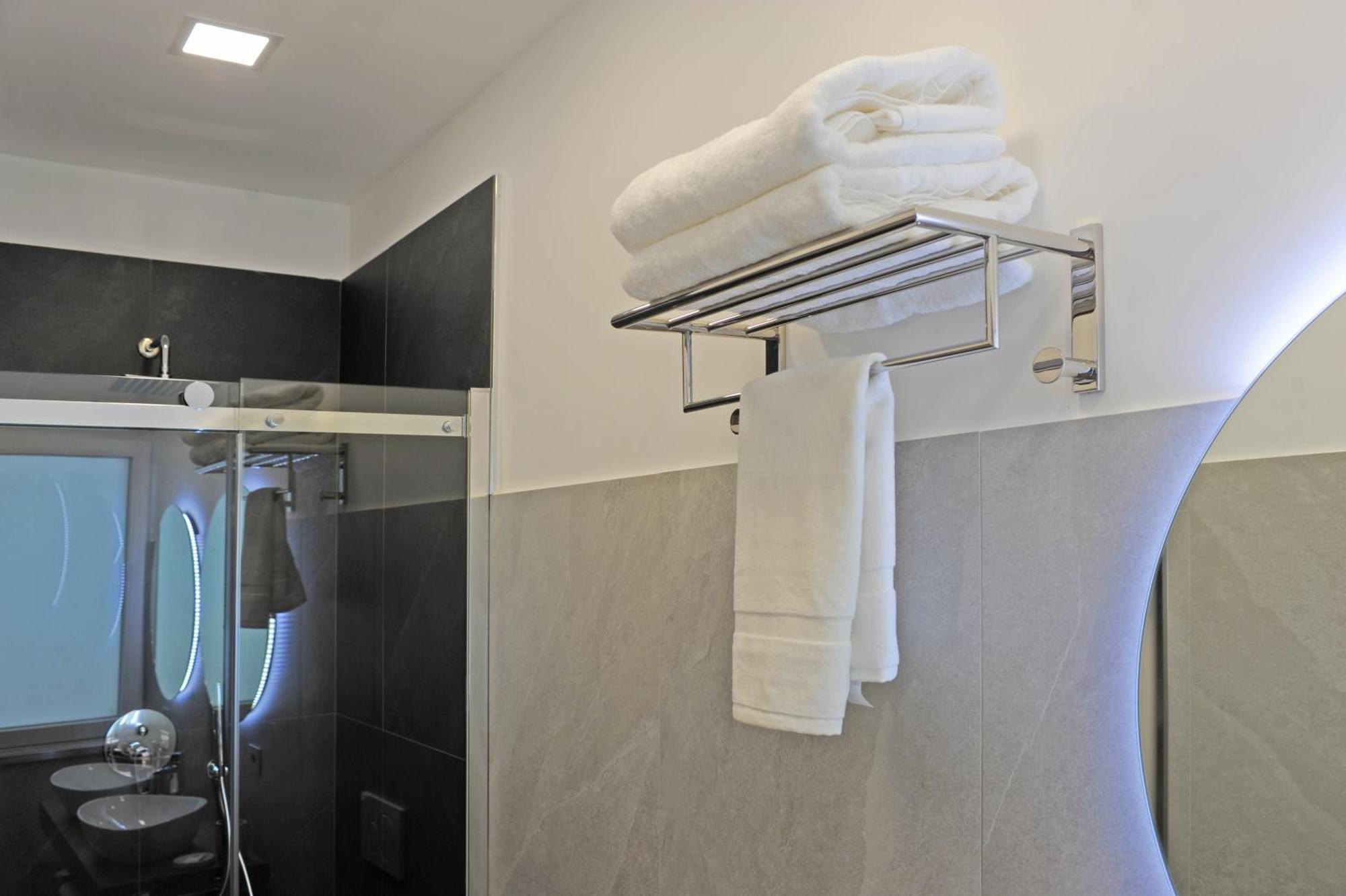 Mom Apartment Rooms&Suites Tivoli Kültér fotó