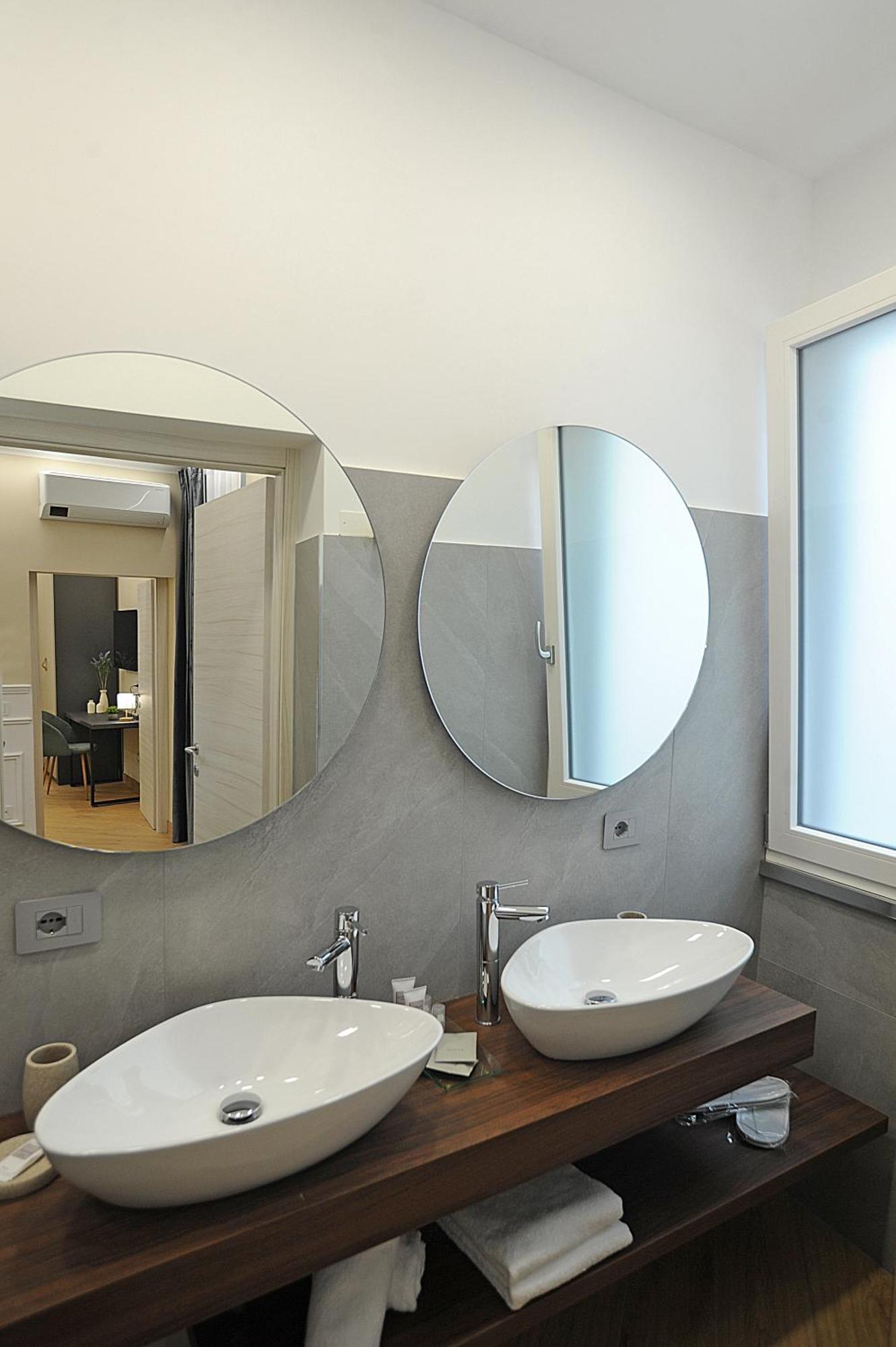 Mom Apartment Rooms&Suites Tivoli Kültér fotó