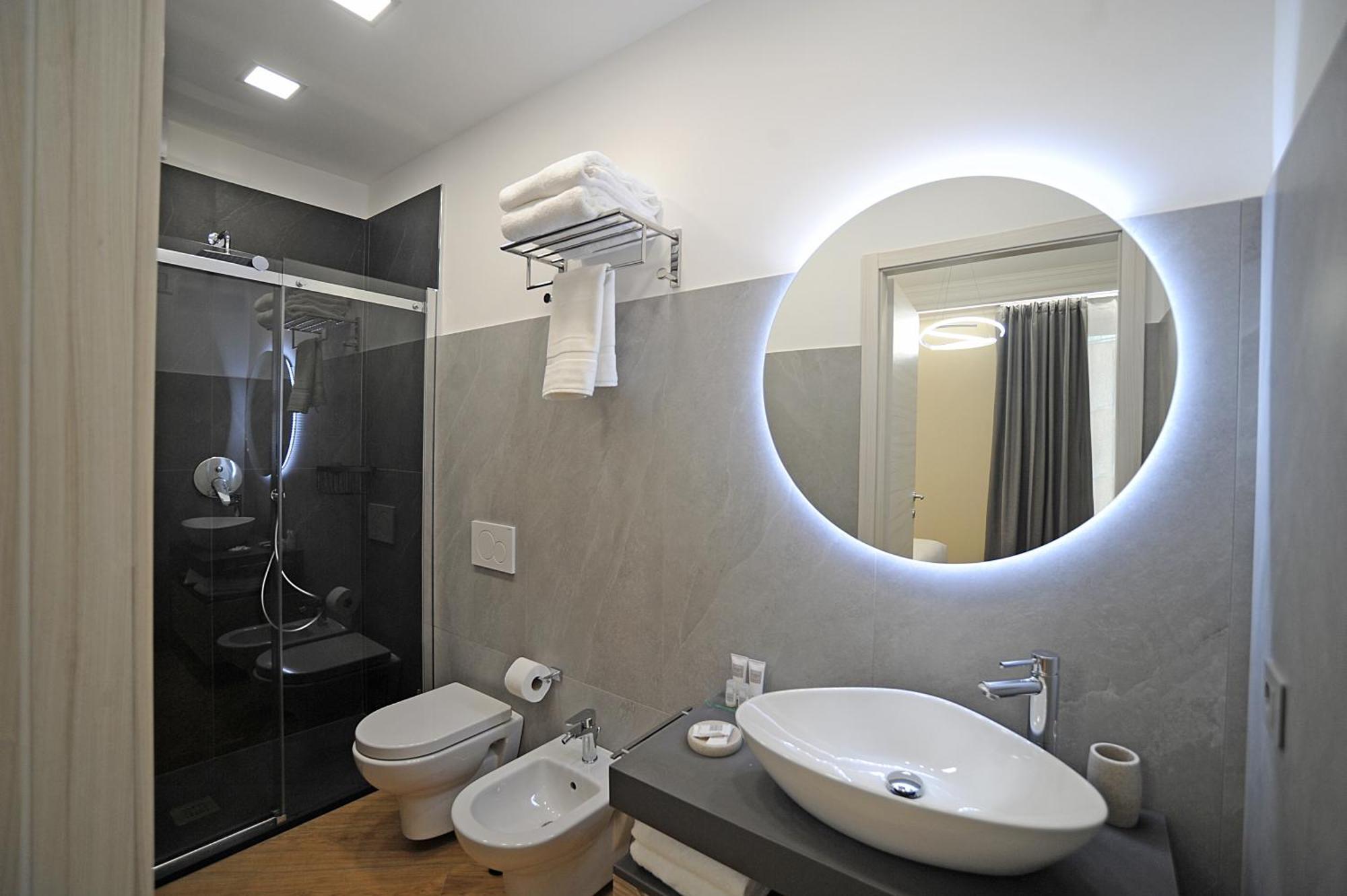 Mom Apartment Rooms&Suites Tivoli Kültér fotó